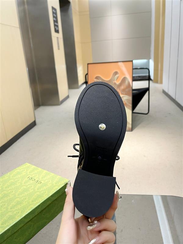 2024351813565 300340